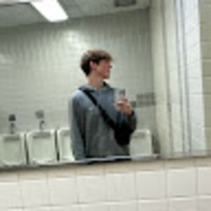 Meet your Posher, Max